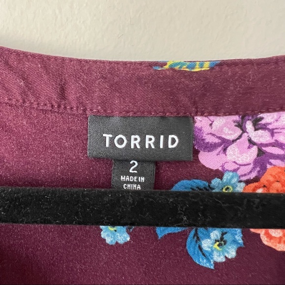 Torrid Mini Challis Zip-Front Shirt Dress Burgundy Floral Size 2 - Picture 3 of 7